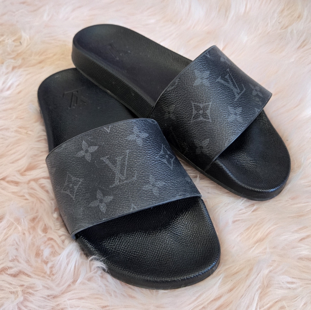 COPY - Mens Louis Vuitton black slides